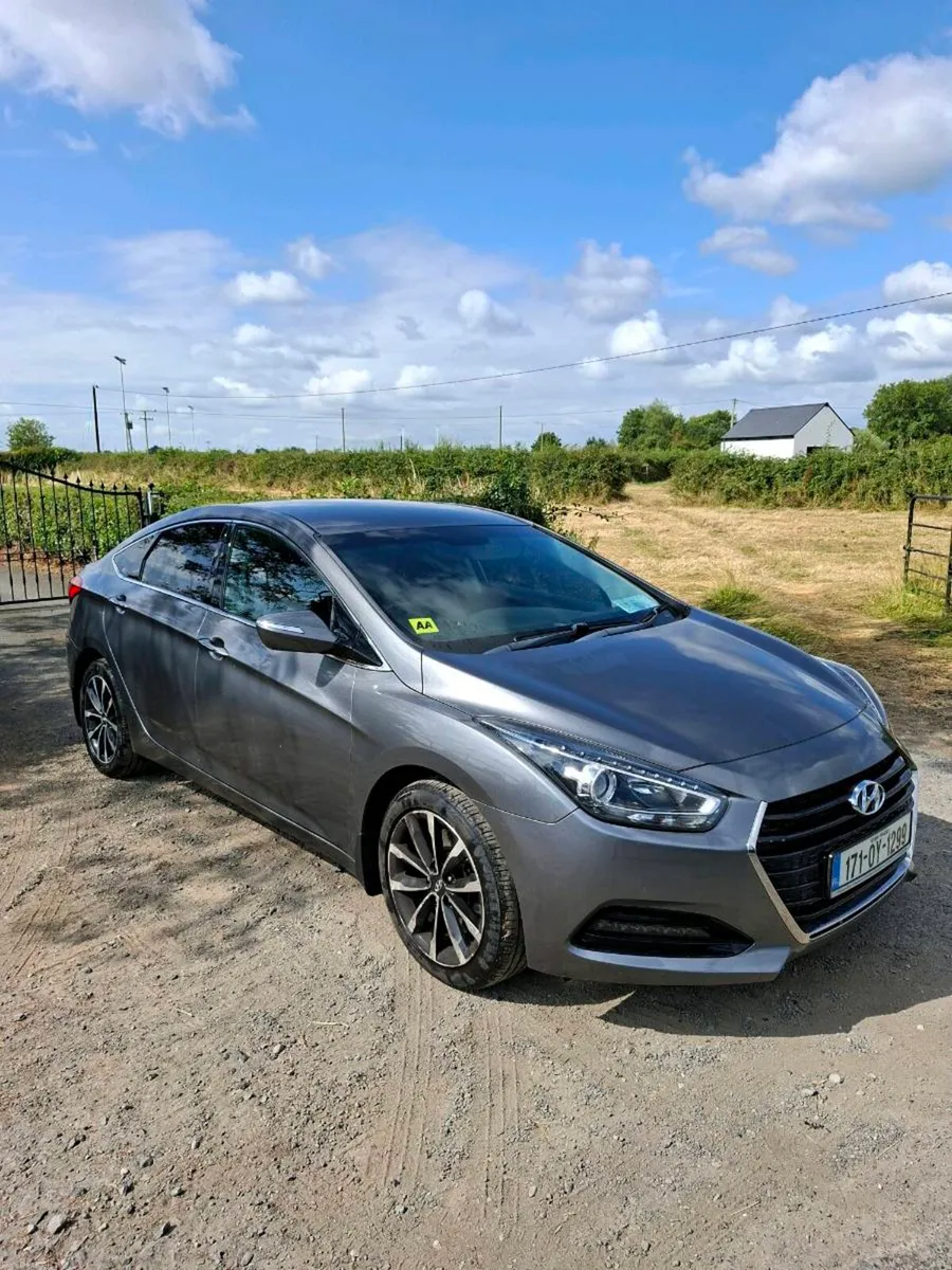 HYUNDAI I40 2017 ONLY 120KM - Image 1