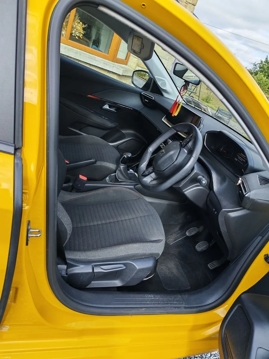 Peugeot 208 ACTIVE - Image 6