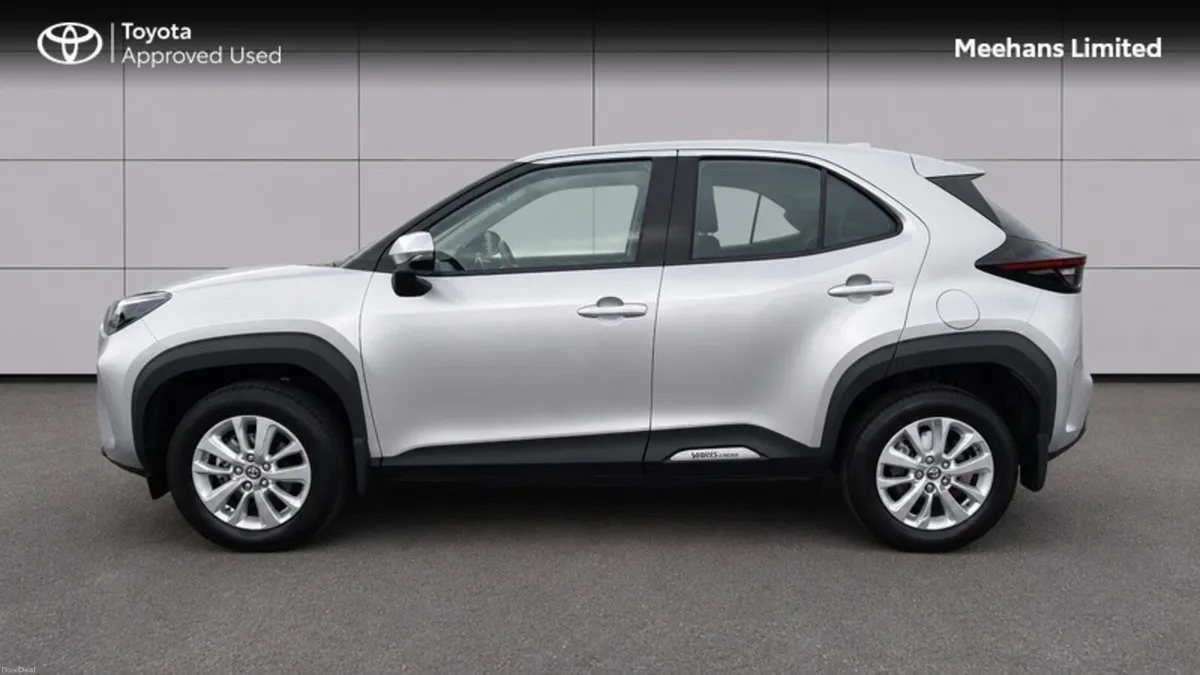 Toyota Yaris Cross YARIS CROSS LUNA - Image 3