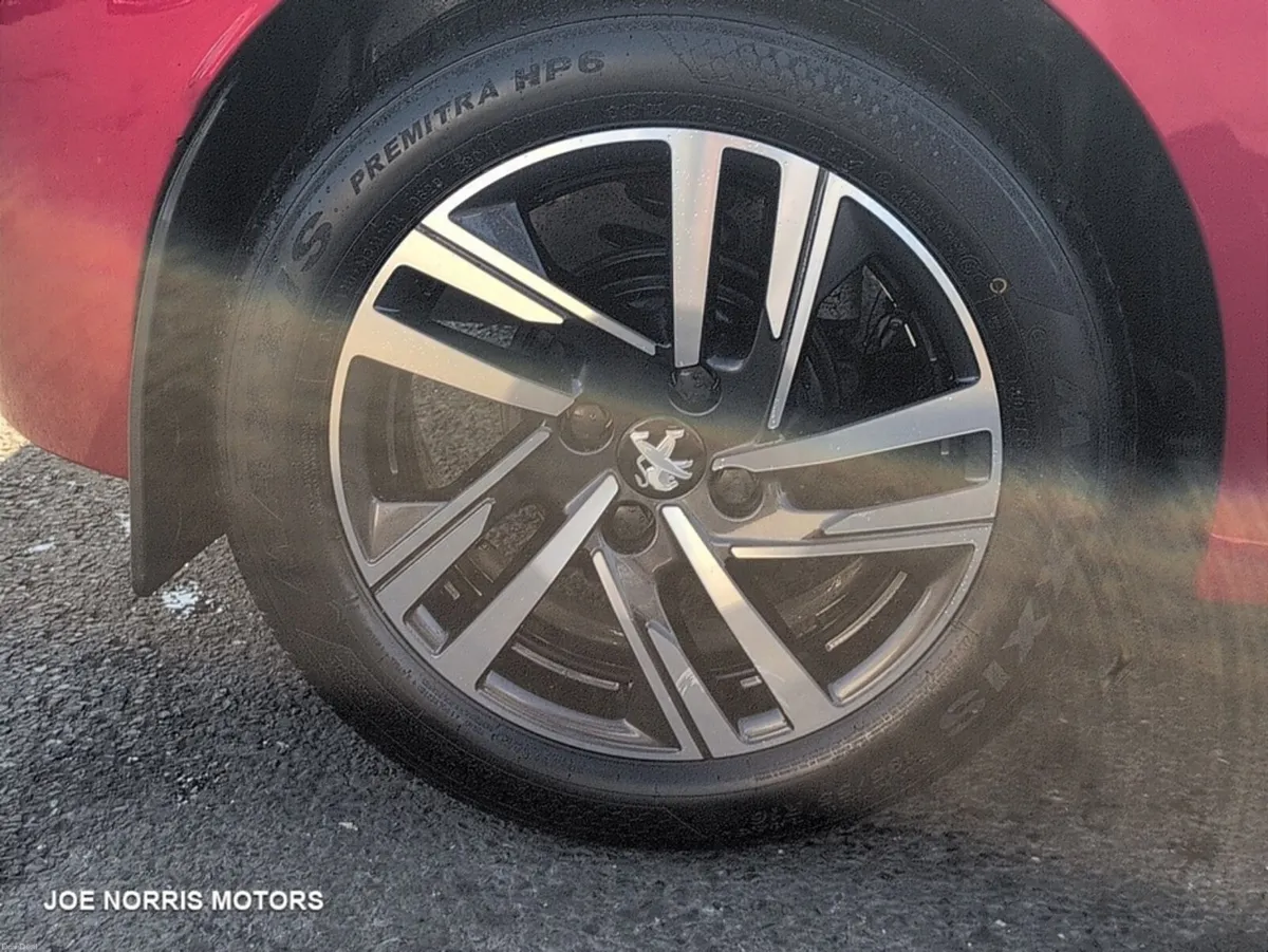 Peugeot 208 ACTIVE 1.2 LOW KMS - Image 5