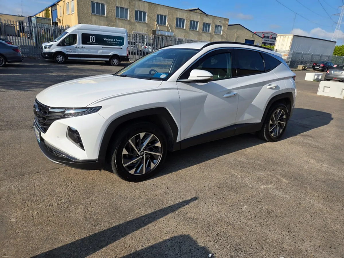 Hyundai Tucson IX35 EXECUTIVE PLUS 5DR - Image 4