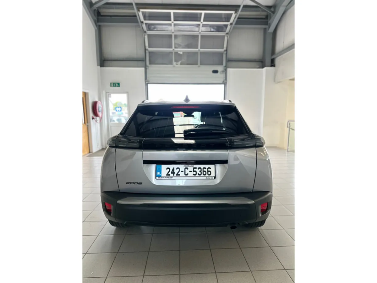 Peugeot 2008 ALLURE 1.2 100 - Image 2