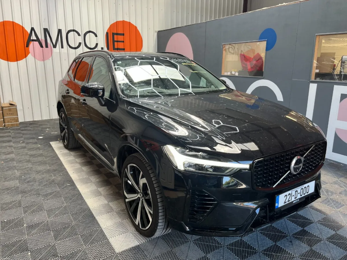 Volvo XC60 2022 VOLVO XC60 T6 PLUG-IN 2.0 AUTOMATI - Image 1