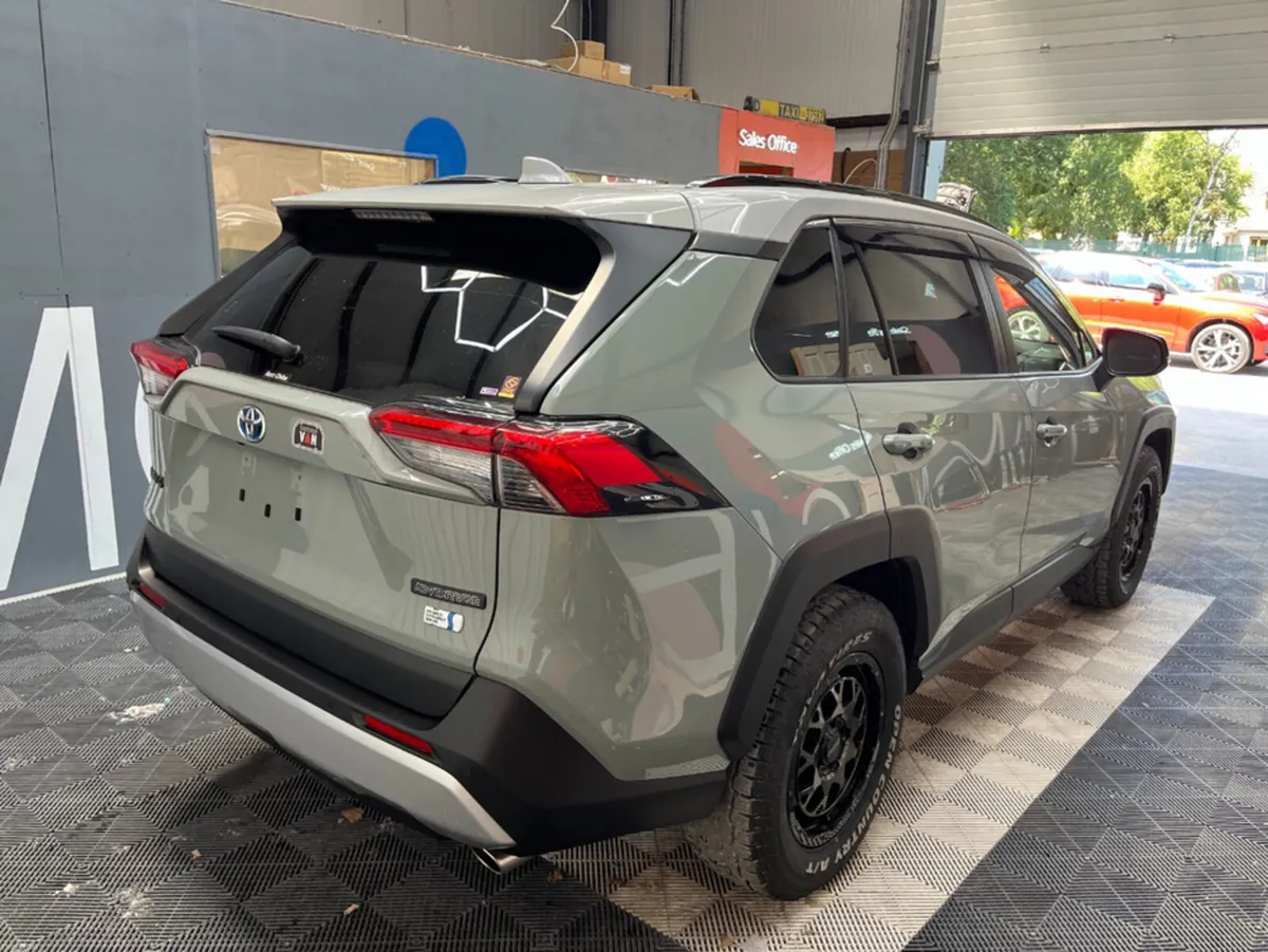 Toyota RAV4 2024 TOYOTA RAV4 HYBRID ADVENTURE 2.5 - Image 2