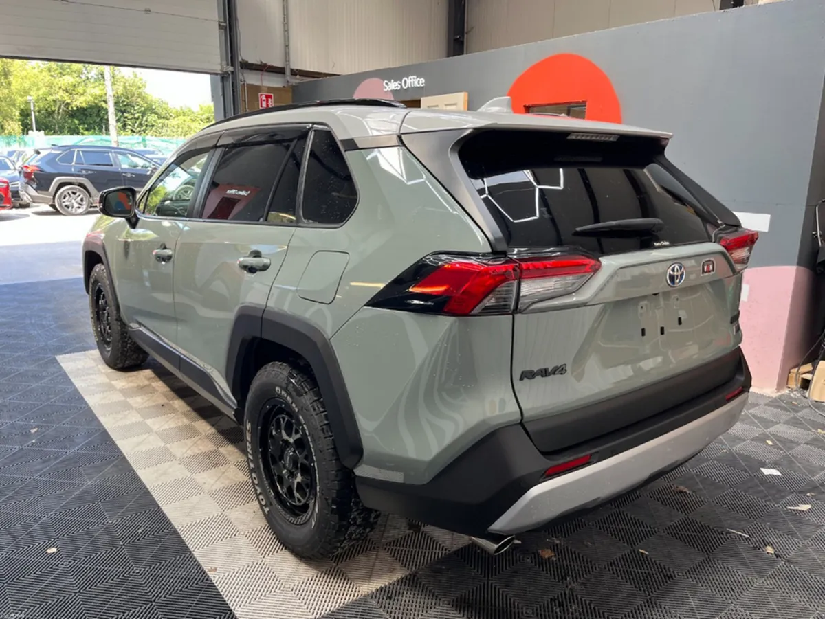 Toyota RAV4 2024 TOYOTA RAV4 HYBRID ADVENTURE 2.5 - Image 4