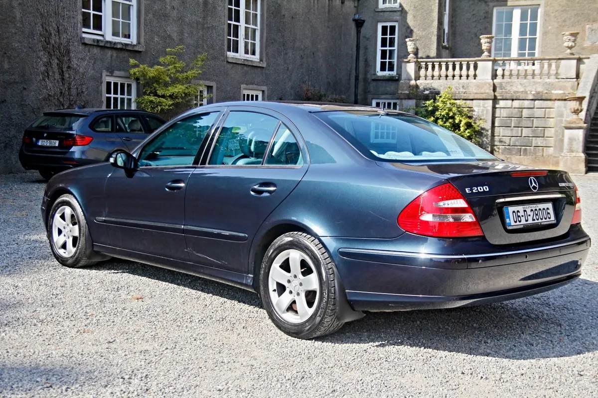 Mercedes E-Class 1.8 Avantgarde, MUST SELL by 28th - Image 4
