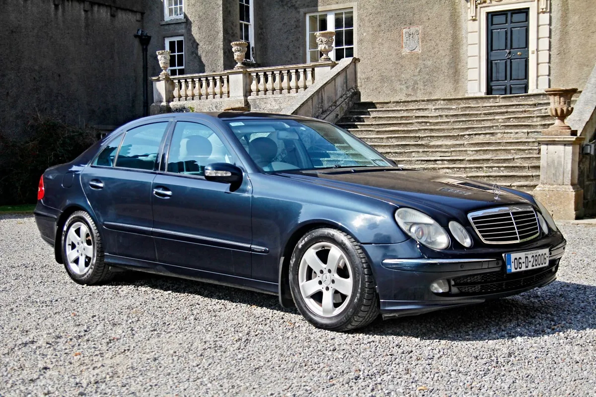 Mercedes E-Class 1.8 Avantgarde, MUST SELL by 28th - Image 2