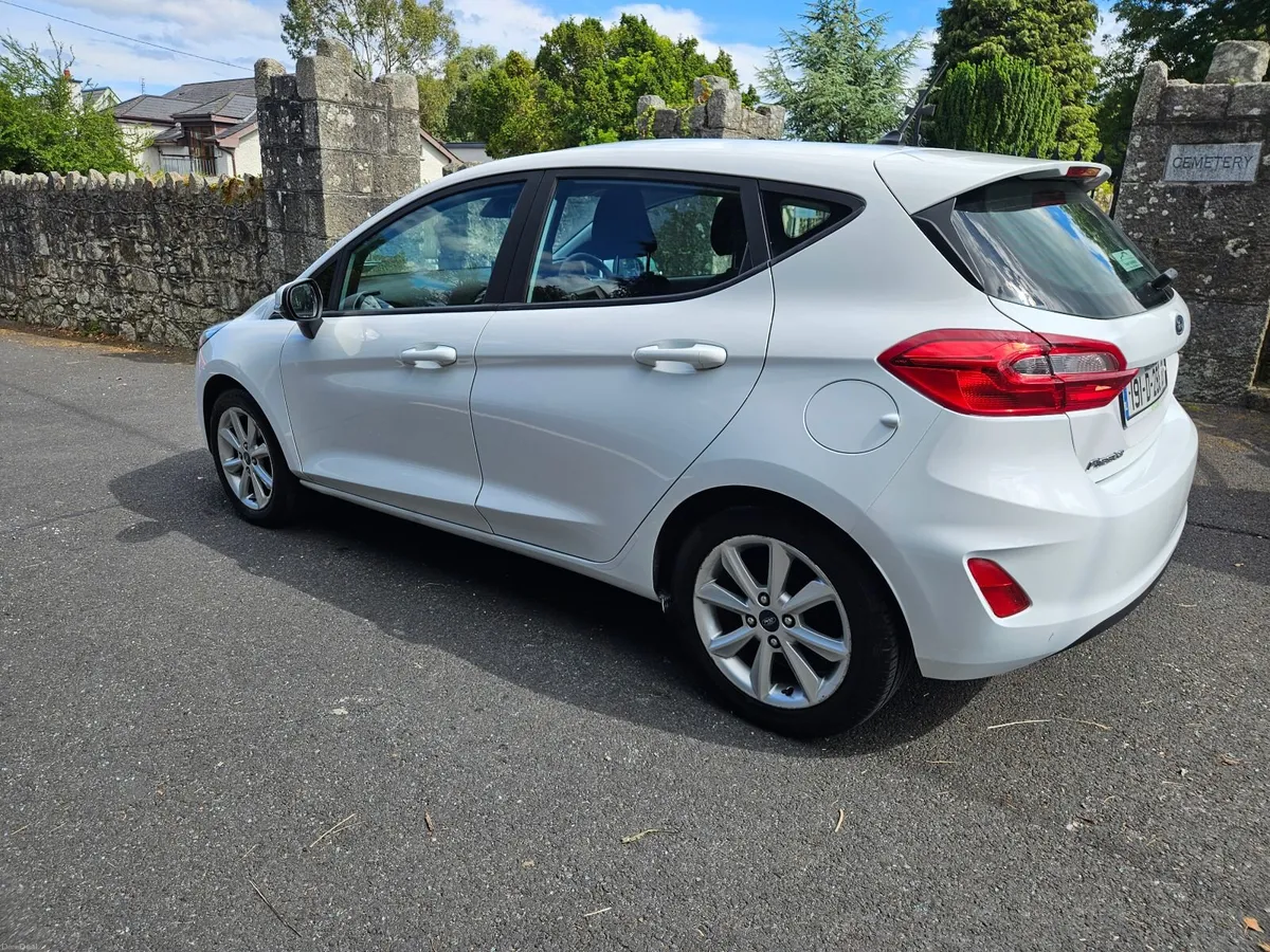 Ford Fiesta Zetec 1.1 Petrol * Excellent Condition - Image 6