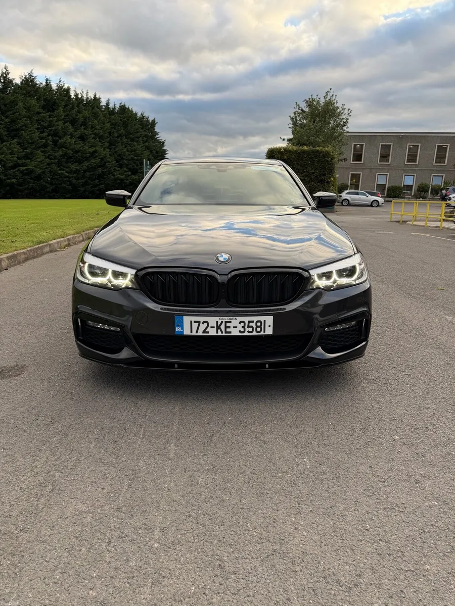 2017 BMW 520D MSPORT *High Spec* - Image 6