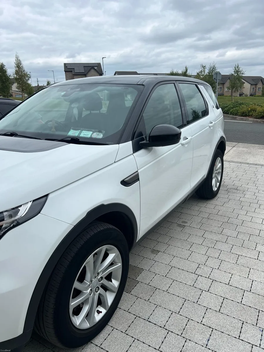 Land Rover Discovery Sport 2019 - Image 5