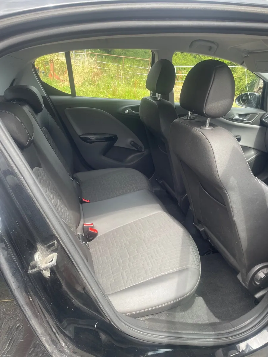 Opel Corsa 2017 - Image 2