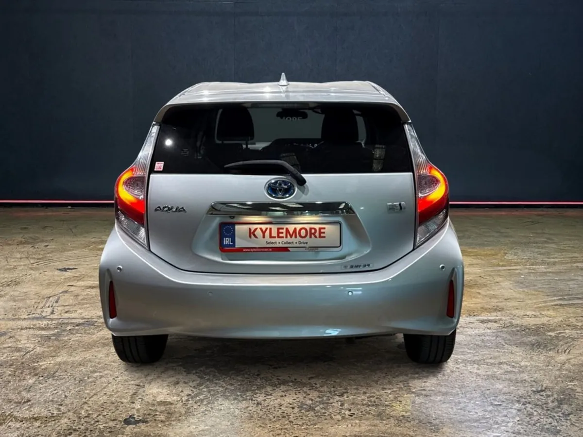 Toyota Aqua 1.5 HYBRID AUTOMATIC - S STYLE BLACK - - Image 4
