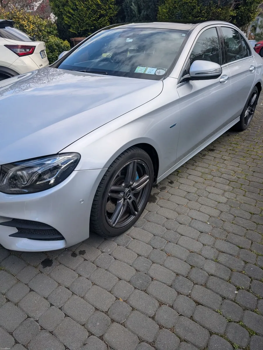 Mercedes-Benz E-Class 350e 2017 Premium AMG Line - Image 4