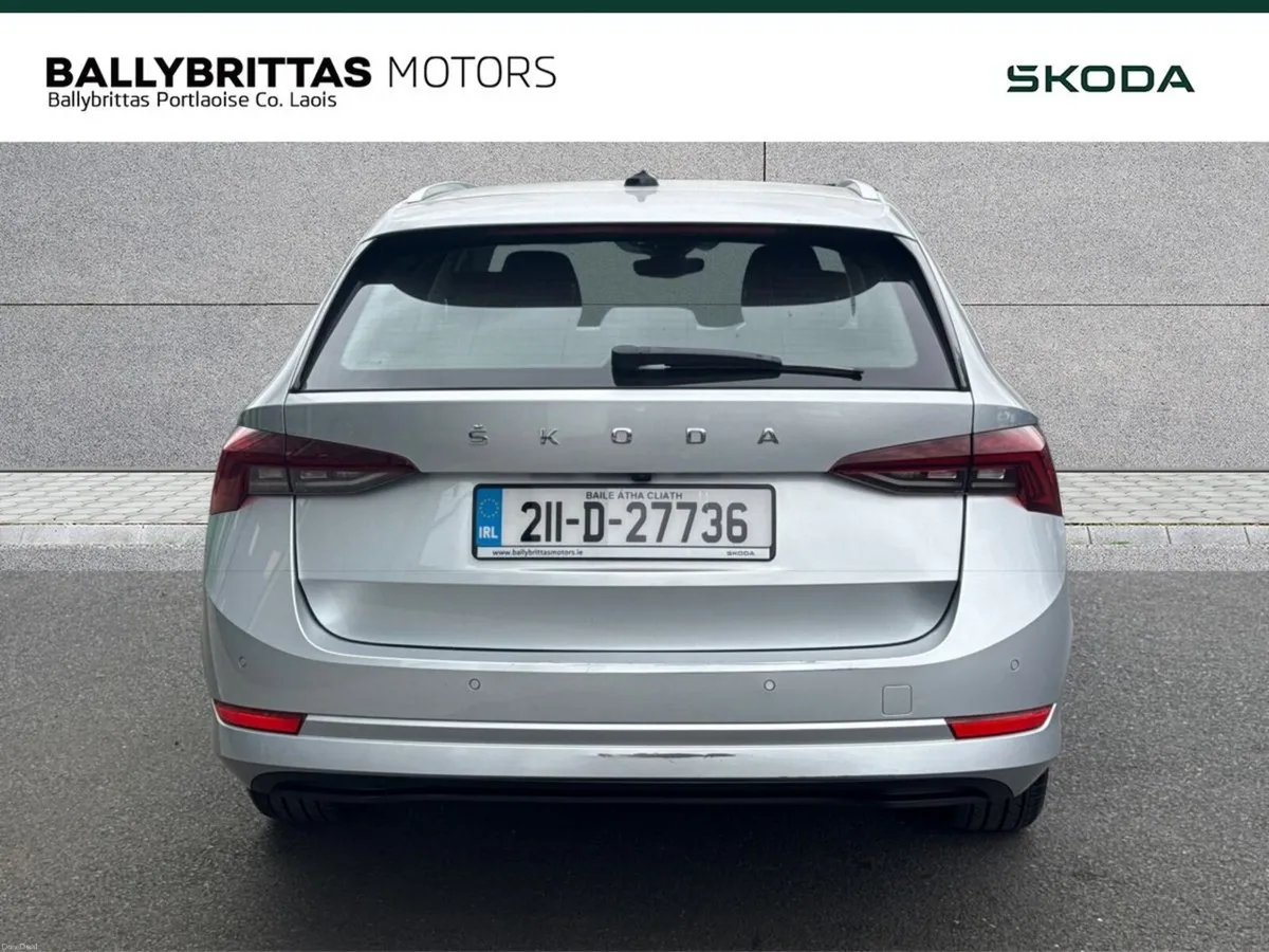 Skoda Octavia  Style 2.0TDI 115HP Combi - Image 4