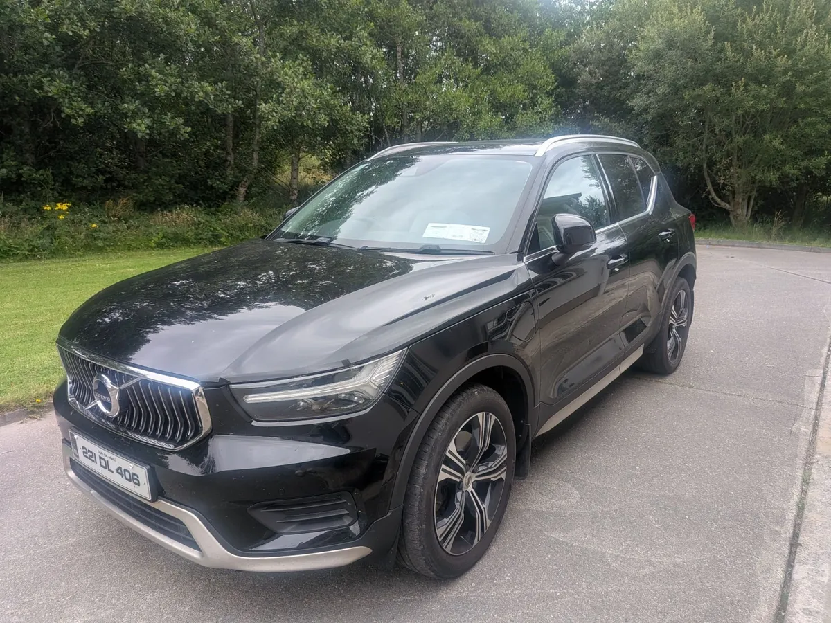 Volvo XC40 T4 RECHARGE INSCRIPTION - Image 1