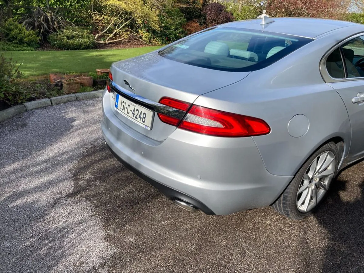 Jaguar XF 2013 - Image 5