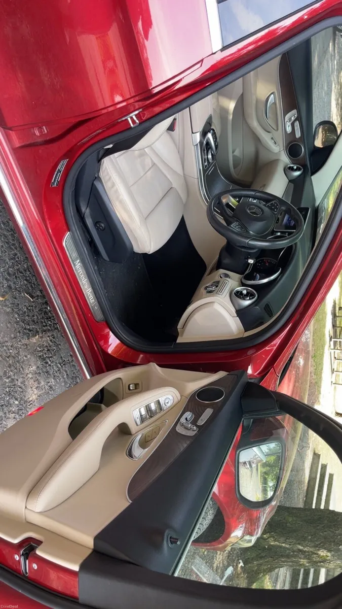 Mercedes Benz car - Image 2