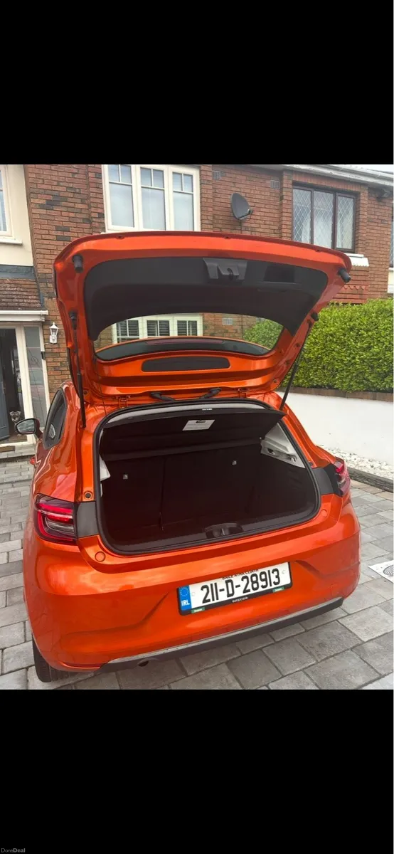 211 Renault Clio - Image 5