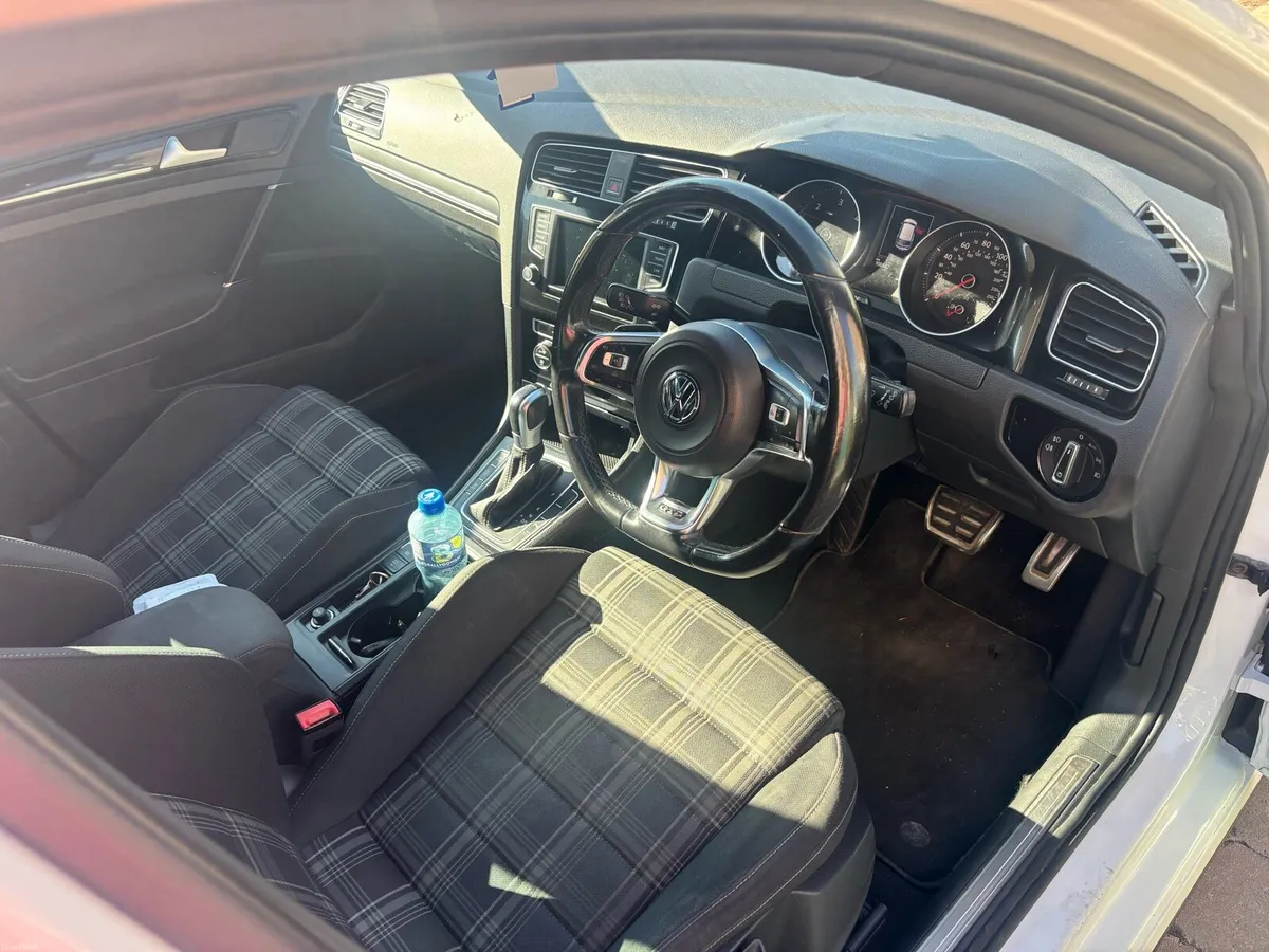 Volkswagen golf GTD automatic 2017 - Image 4