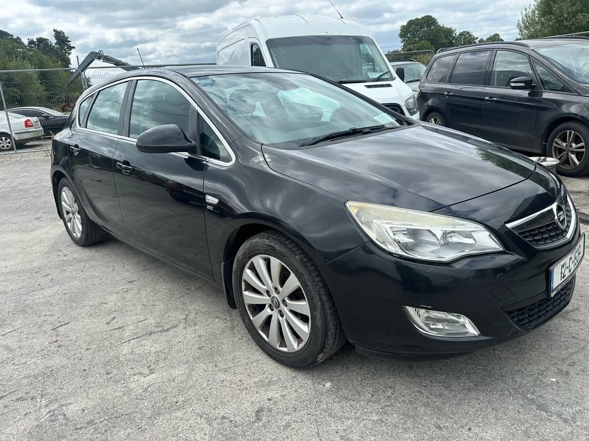 2012 Opel Astra 1.7 diesel, Location Newmarket - Image 2