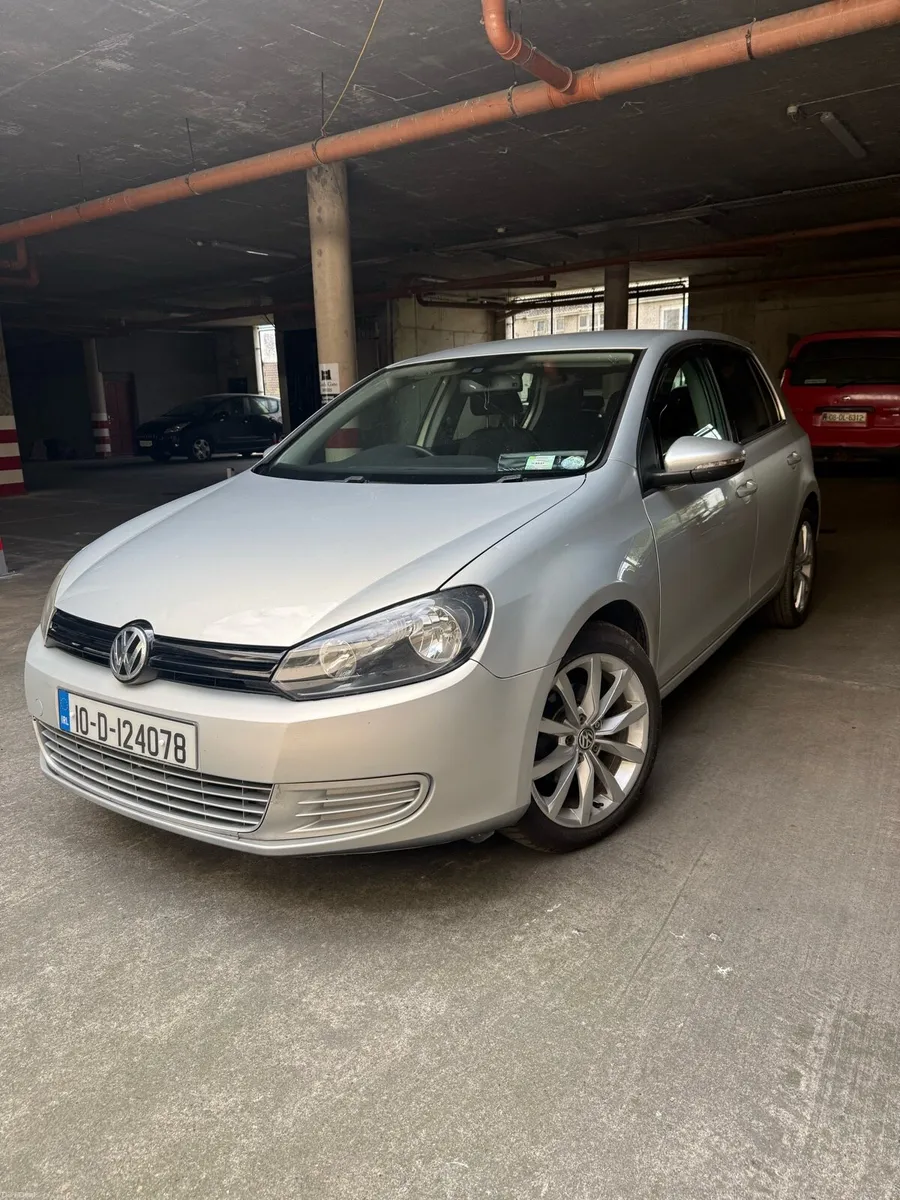 2010 Volkswagen Golf 1.6 TDI - Image 1