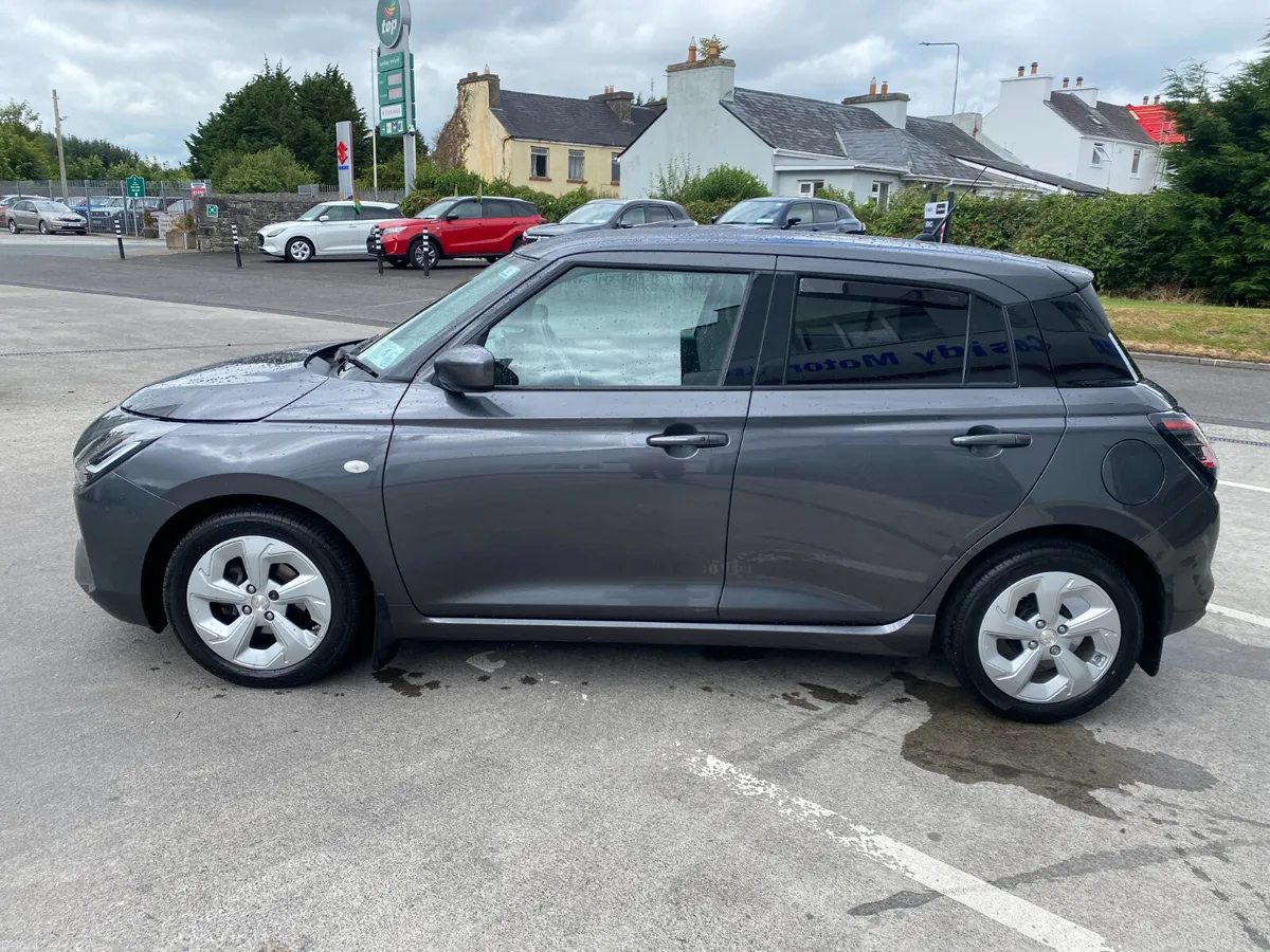 2025, Suzuki Swift Hybrid - Image 4
