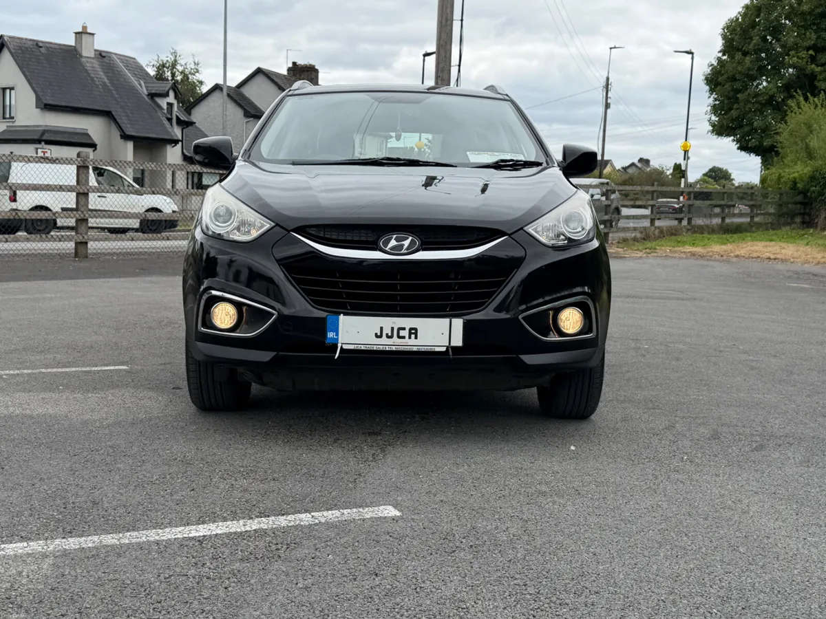 ABSOLUTELY IMMACULATE 2013 HYUNDAI IX35 - Image 2