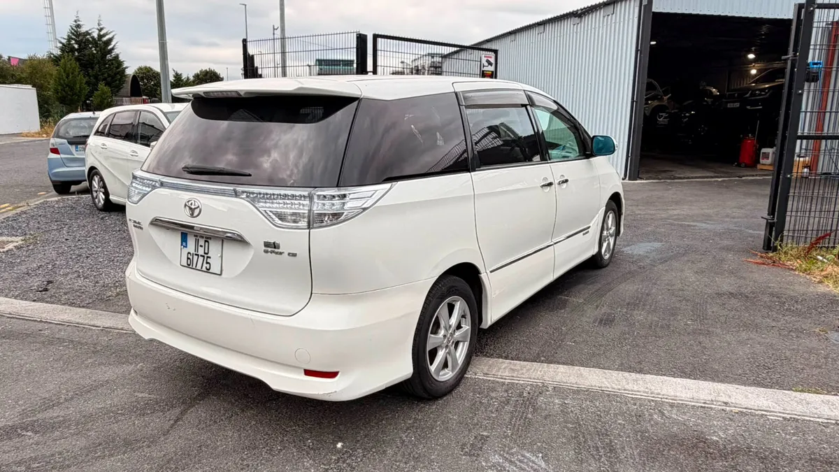 Toyota Estima 2011 - Image 5