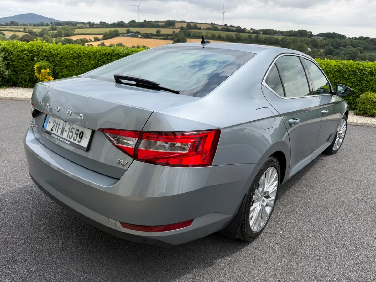 2021 (211)Skoda Superb Style 1.4TSI Petrol/Hybrid - Image 3