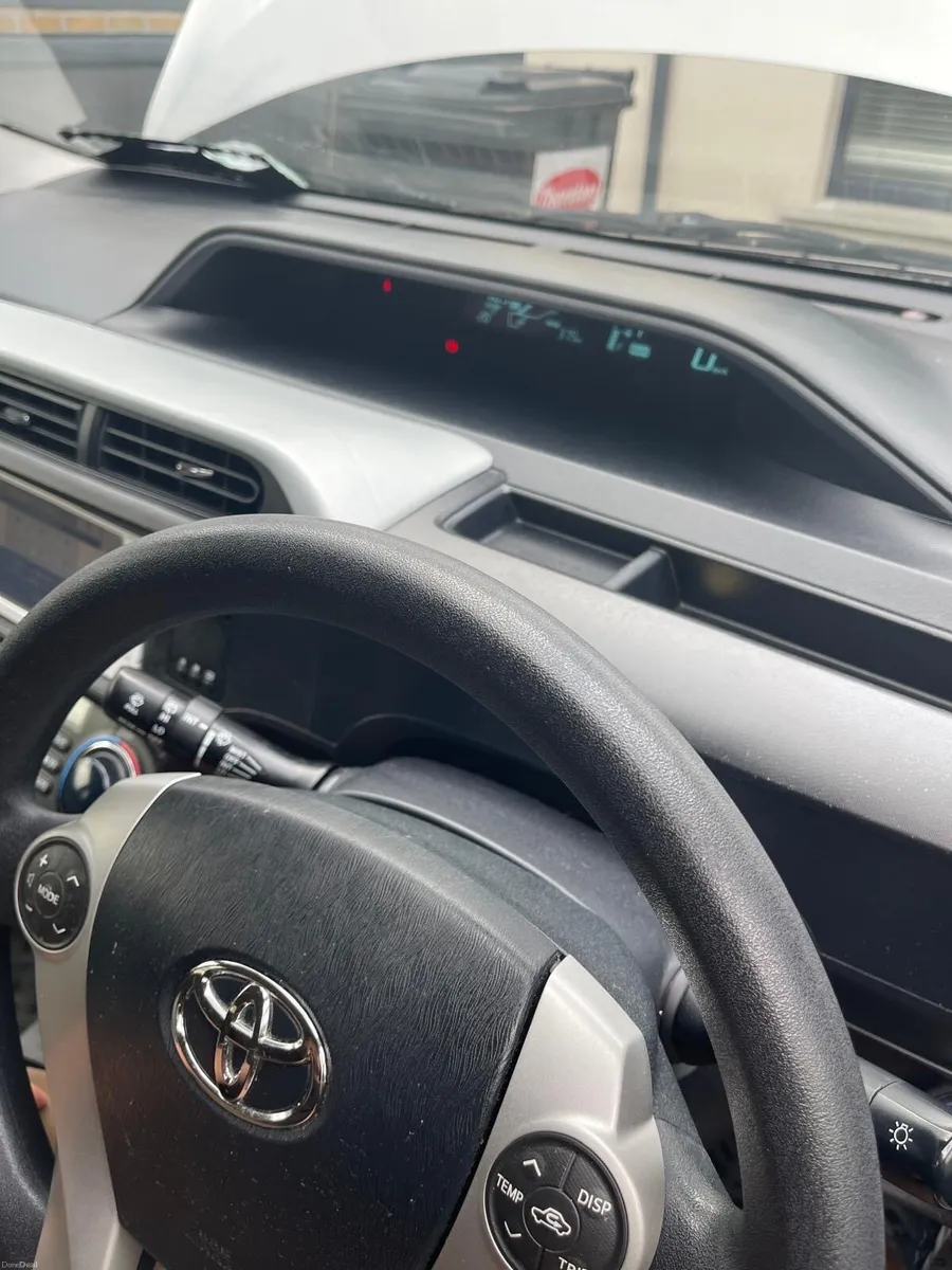 Toyota Aqua 2014 - Image 6