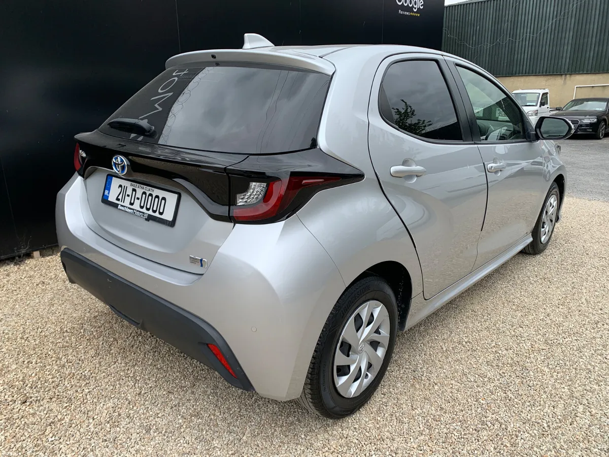 TOYOTA YARIS X HYBRID AUTOMATIC 1.5 PETROL - Image 3