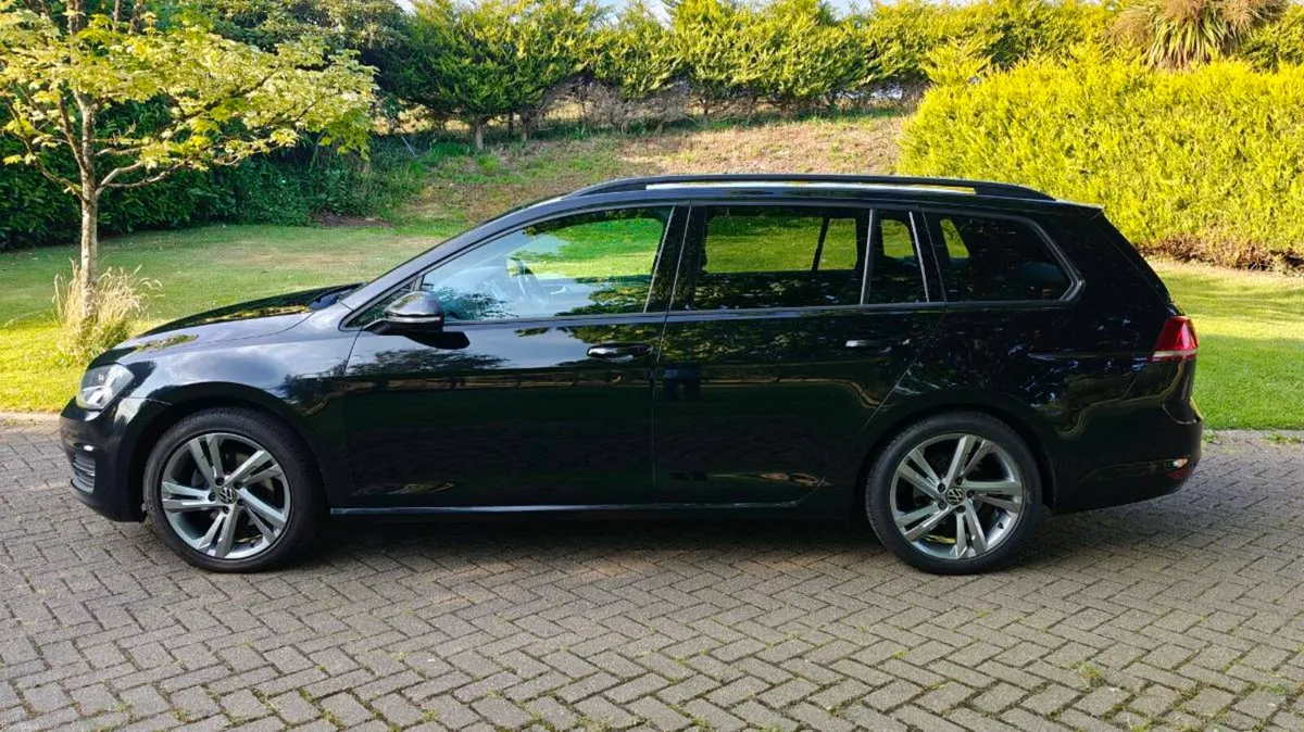 2016 Golf SE  1.6TDI  Estate - Image 2