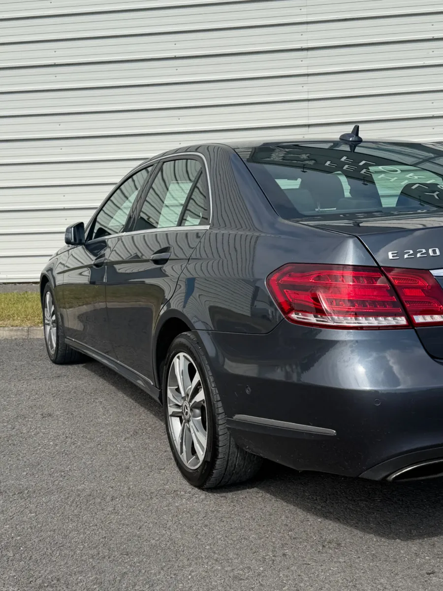 Mercedes-Benz E220d Auto - Image 2
