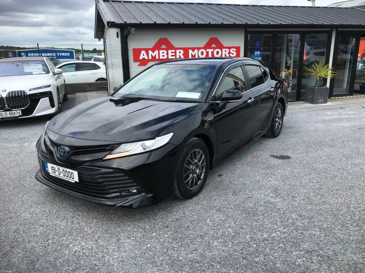 2019 Toyota Camry Hybrid Automatic - Image 2