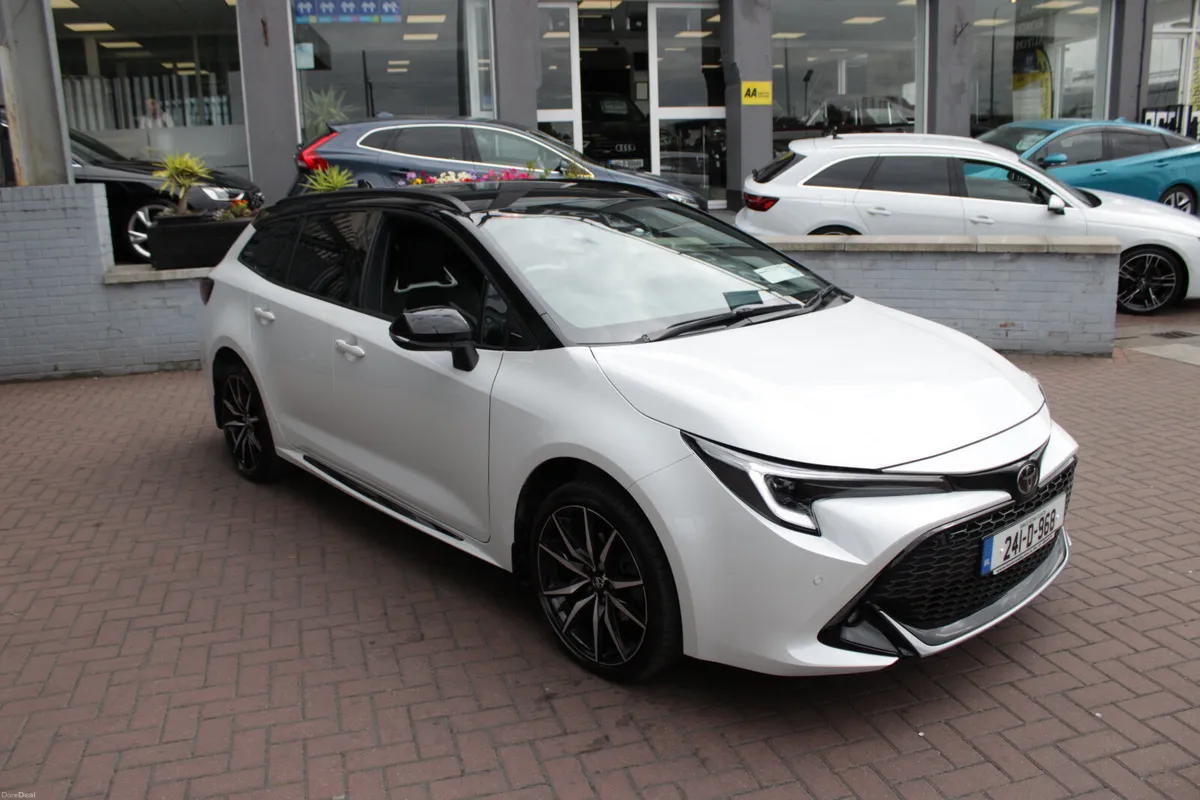 2024 TOYOTA COROLLA 1.8 HYBRID GR SPORT - Image 1