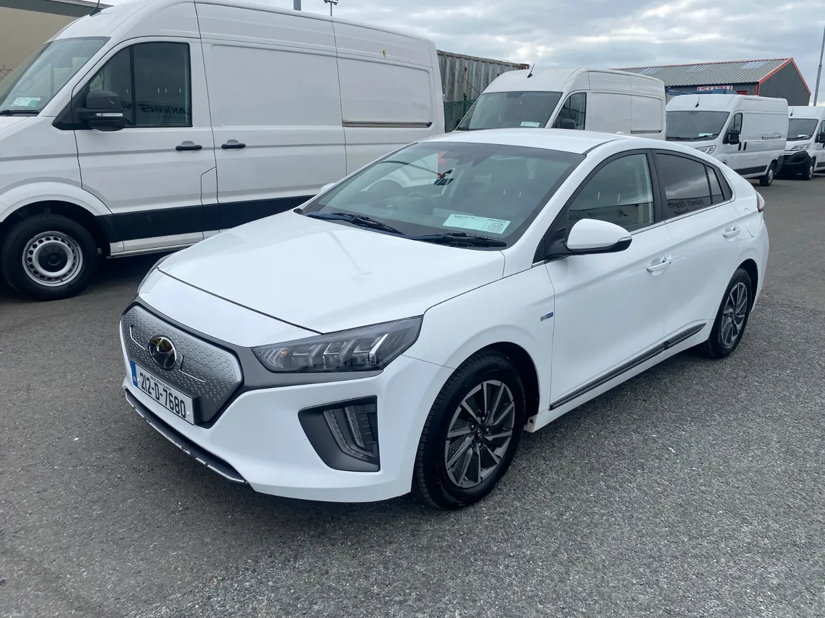 2021 Hyundai IONIQ Electric 38.3KWH - Image 3