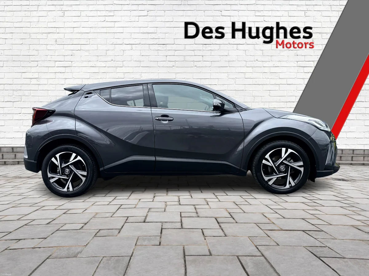 Toyota C-HR 2023 Hybrid Sport Automatic - Image 6