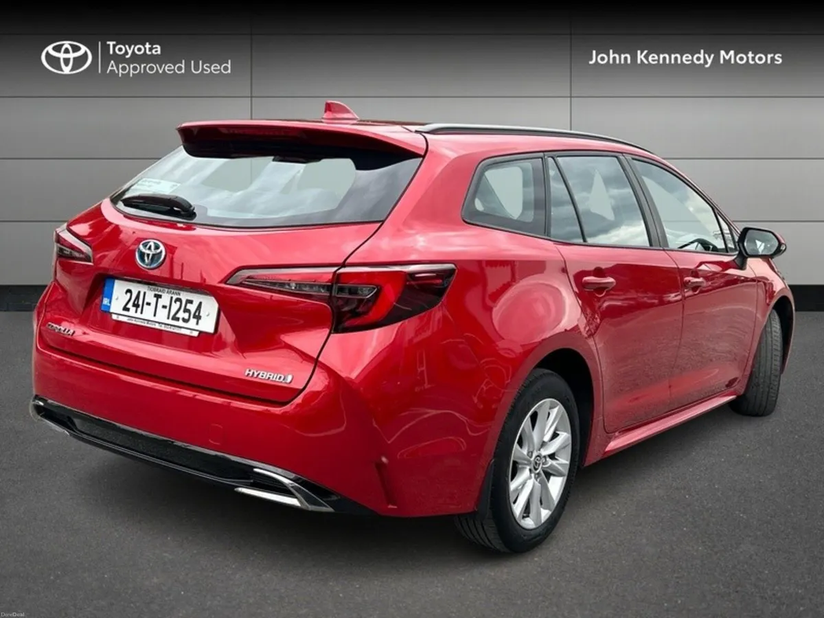 Toyota Corolla LUNA TOURING SPORT - Image 2