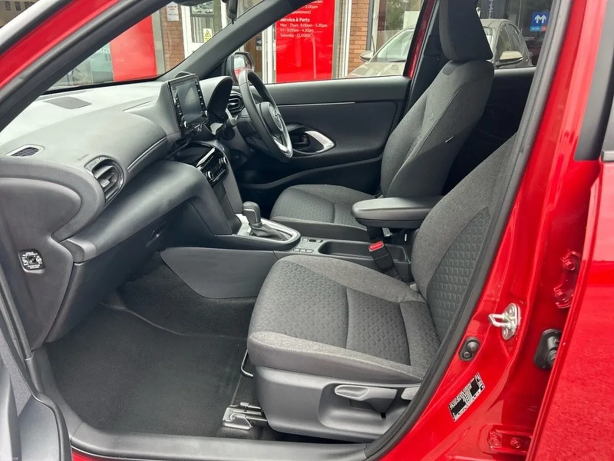 Toyota Yaris Cross LUNA SPORT - Image 6