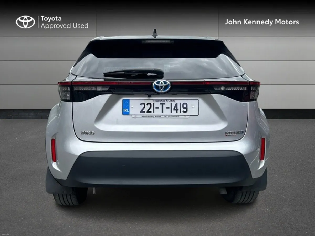 Toyota Yaris Cross LUNA SPORT 4DR AUTO CROSS - Image 4