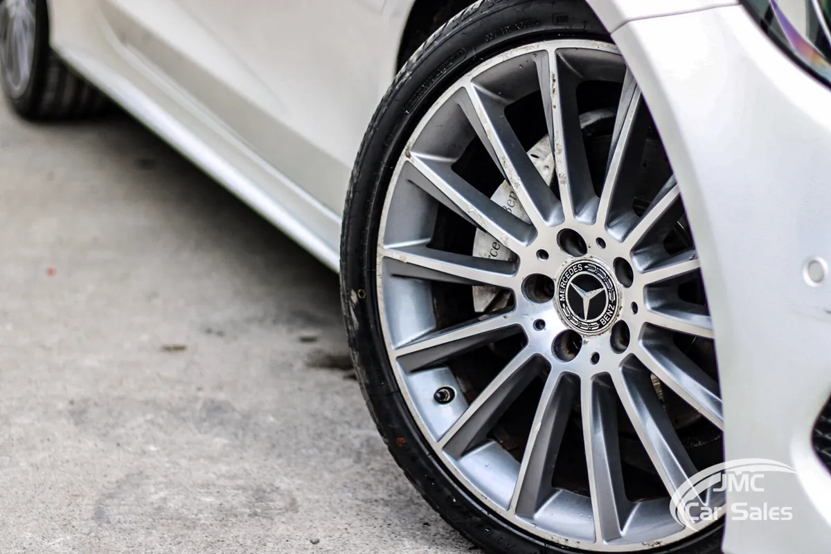 2017 MERCEDES BENZ C220D AMG LINE SPORT - Image 6
