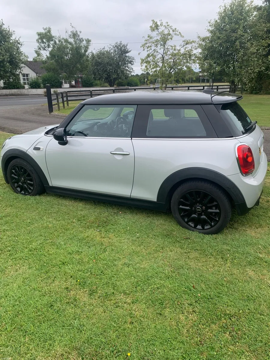 Mini Cooper D €180 road tax. - Image 2