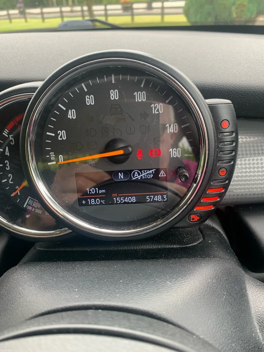 Mini Cooper D €180 road tax. - Image 6