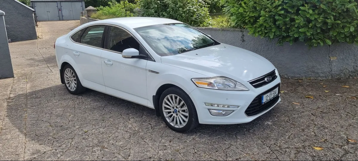 12 Ford Mondeo 1.6 TDCi Titanium NCT+Taxed - Image 2
