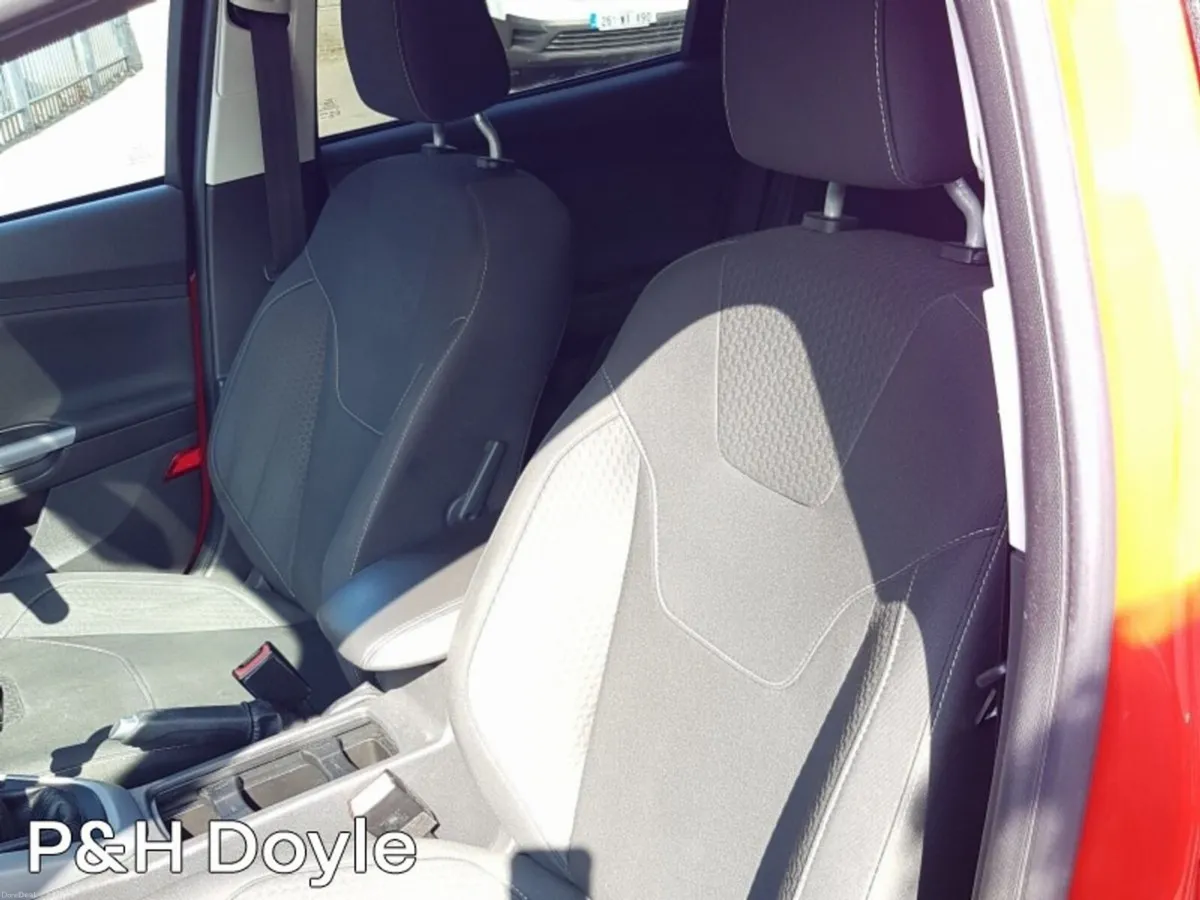 Ford Focus ZETEC - Image 4