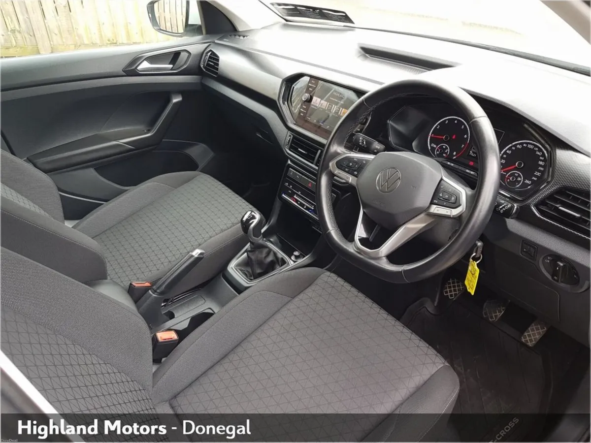 Volkswagen T-Cross Life 1.0 TSI 95HP - Image 6