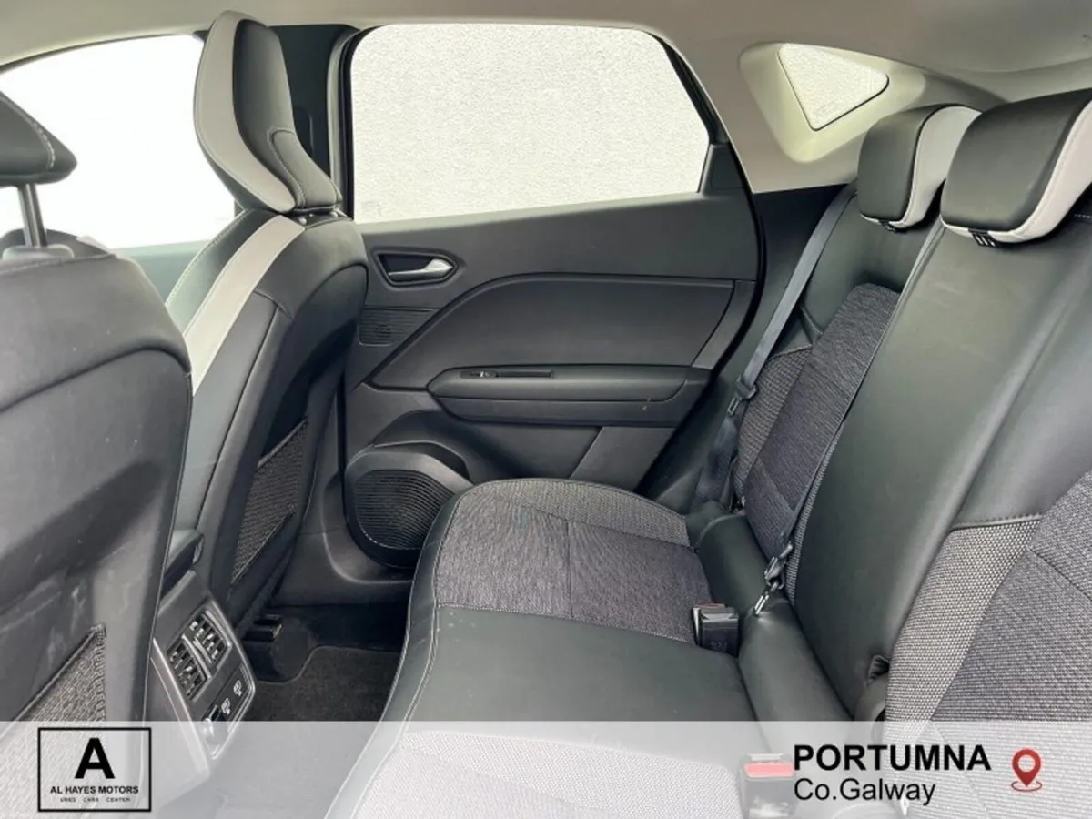 Renault Captur E-TECH Plug-in Hybrid 160 Auto S-Ed - Image 6