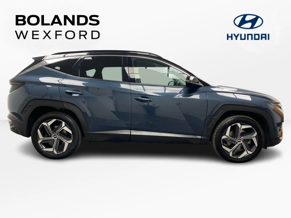Hyundai Tucson 4WD Executive Plus PHEV Auto 2 Tone - Image 4