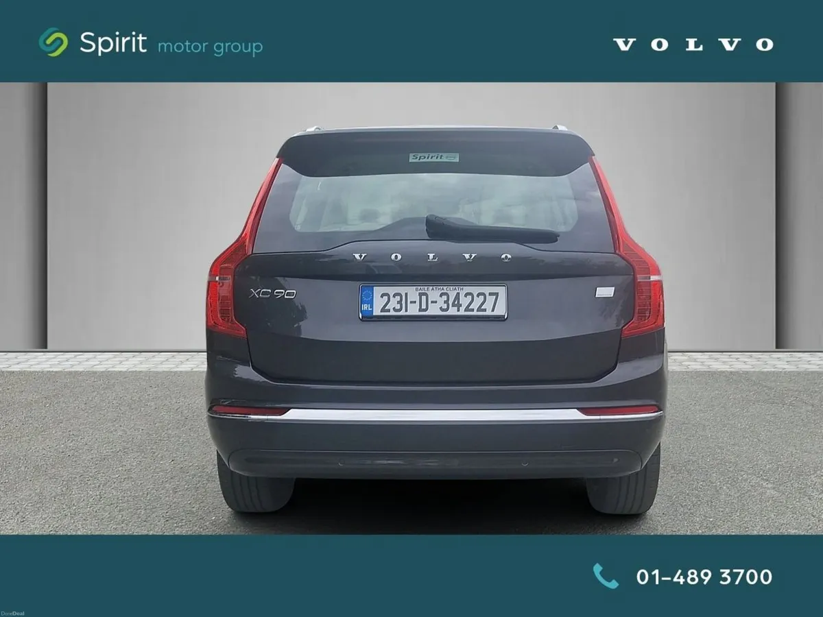 Volvo XC90 T8 Core Plug In Hybrid - Image 6
