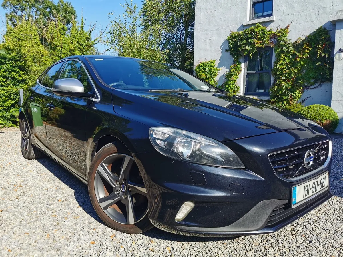 Volvo V40 2013 - Image 1
